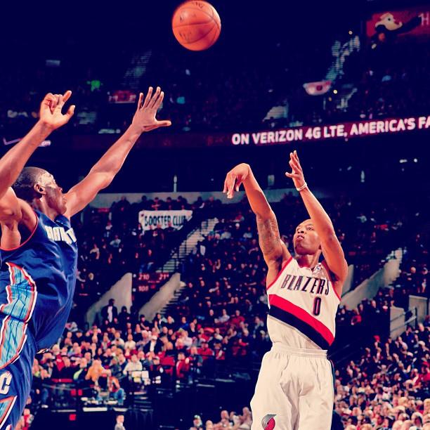 但他们均在 但他们均在