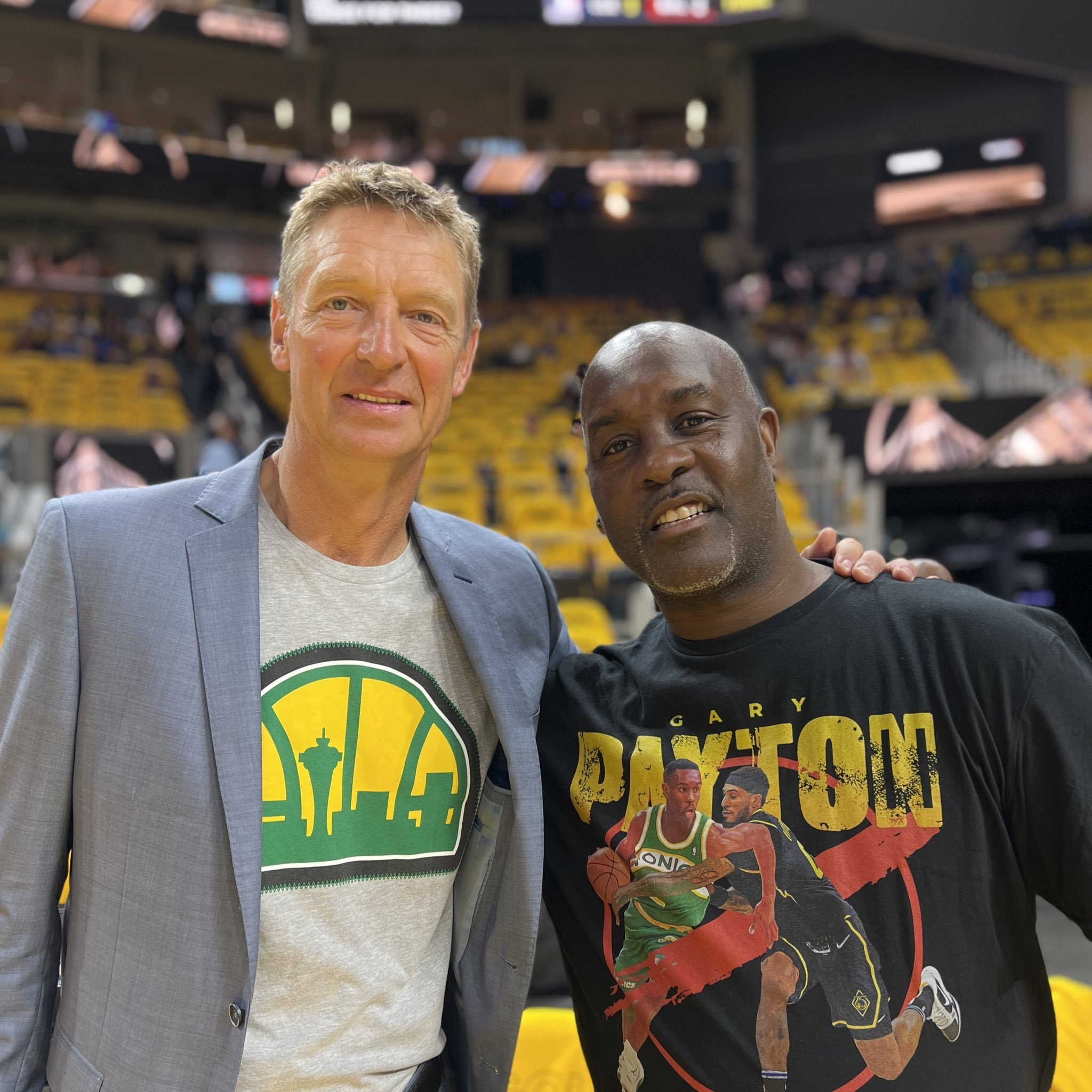 奇和字母哥 奇和字母哥